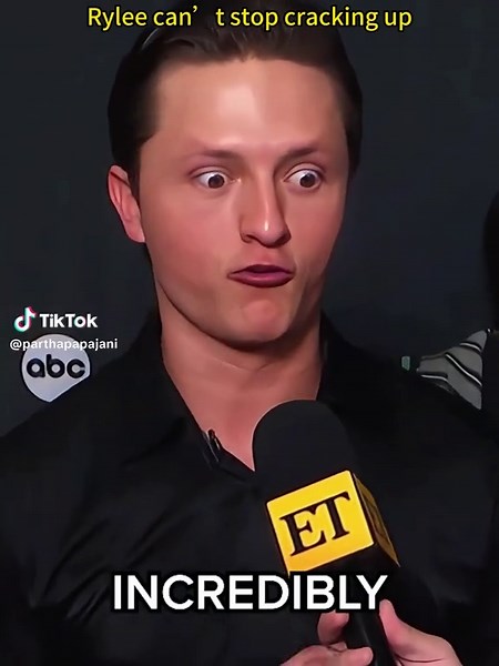 Connor Wood has Rylee Arnold cracking up 😆 #DWTS #connorwood #funny #dancingwiththestars #interview
