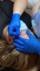 😍Farvning af bryn og vipper gør meget for dit ansigt😍 Hos Beauty and Style elsker vi smukke bryn og vipper Vi tilbyder: ✔️Farvning og retning af bryn (se video) 85,- ✔️Farvning af vipper 60,- ✔️Farvning af bryn & vipper inkl. retning 100,- ✔️Permanent Vippebuk 185,- ✔️Bryn & Vippepakken 275,- Book din tid her: https://beautyandstyle.dk/onlinebooking København - Odense - Kolding - Aarhus - Aalborg | Beauty and Style