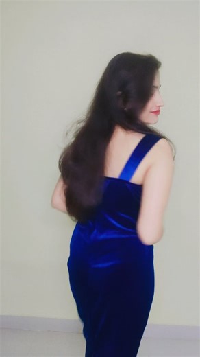 Simran Sahdev on Instagram: "Transition Video 📸 Dress - divinegirls233 #businesswoman #instareels #genz"