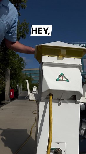 2.2K views · 36 reactions | How to connect to shore power #boating #boating #tips #tutorial #yacht #yachtlife #boat #florida #captain | MarineMax | Facebook