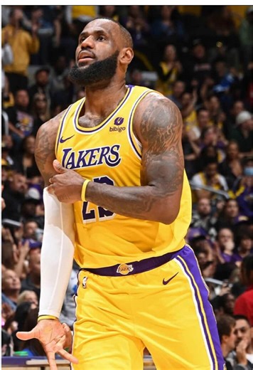 LeBron’s Next Goal: Dance King Title Awaits?