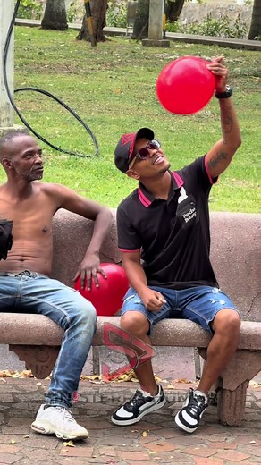 El globo 🎈 millonario divertido 😂😂😂#viraltiktok #viral #bromas #funny