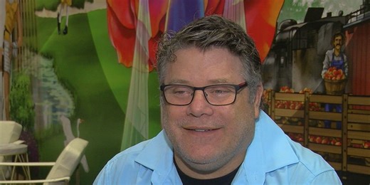 Actor Sean Astin carries on late mother’s work with conversation about mental health in Tyler