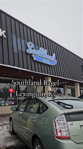 Experience Southland Bagel's Fresh Flavors in Lexington