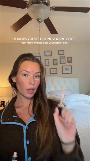 8 Signs You're Dating a Narcissist
