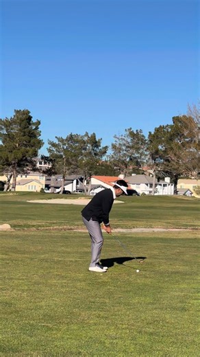 Jimmy Tropicana on Instagram: "Avoid the paralysis. Be smooth. #jimmytropicana #golf"