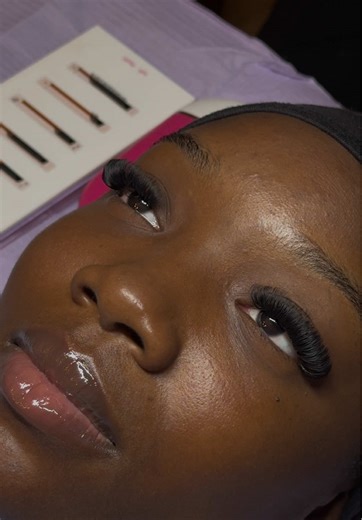 Beginner-Friendly Cat Eye Lash Technique