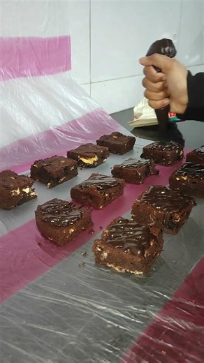 Making brownies + ( recipe scam )🥲#asmr #baking