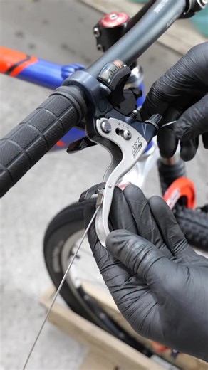 Bike Heritage on Instagram: "When old parts move like new again. Check out all my bike restoration videos on my YouTube channel (link in bio) #mtb #vintagebike #vintagebikes #vintagemtb #retrobike #retrobikes #retromtb #oldschoolmtb #90smtb #bikebuild #oldschoolbikes #mtblove #mtblife #classicmtb #vintagemountainbike #26er #26inchlifestyle #mountainbike #bikebuild #bikecables"