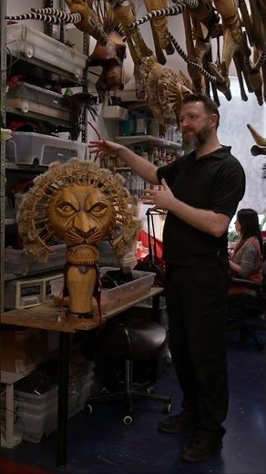 Behind The Masks | Lion King Cam 🦁 | Disney UK