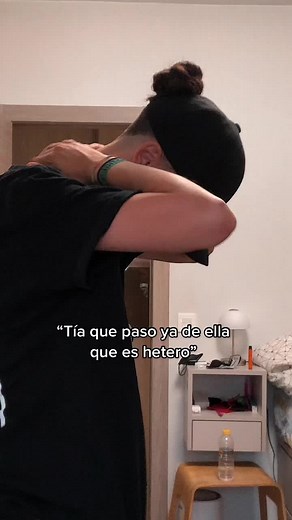 Bedroom Lifestyle: Casual Moments and Daily Reflections