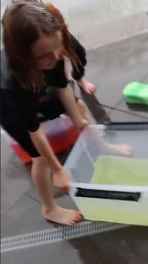 ADLEY VS NiKO WATER BATTLE!!