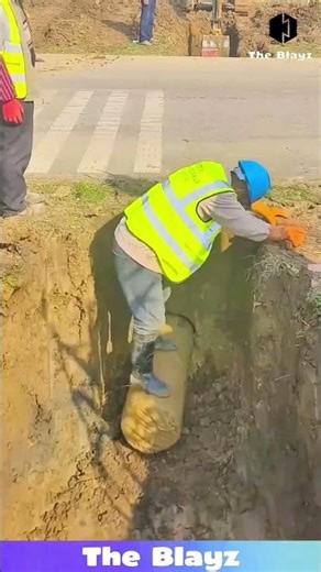 Man Uses Body Weight to Pull Out Pipes | High-Risk Manual Work Caught on Camera