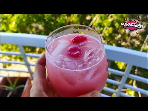 Raspberry Gin Fizz Cocktail