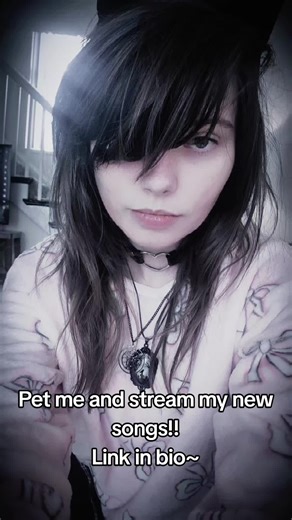 Counting bodies like sheep to the rhythm of the war drum~ #goth #nugoth #gothpop #alternative #alternativefashion