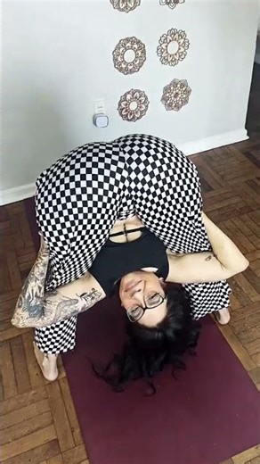 New year achieve our goals and dreams #gostretchyourself #yogaexercise #yoga