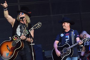 Big & Rich Lead 'God Bless America' Sing Along at Route 91
