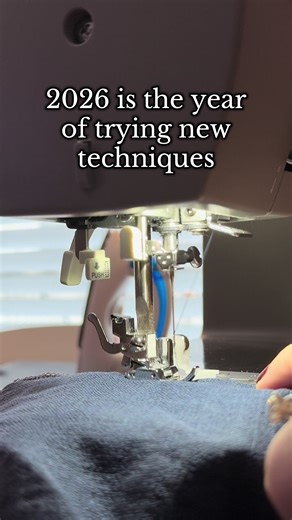 Determined to level up my techniques this year for a more professional finish 🤩 @Singer Sewing #analog #sewingtutorial #sewingmachine #sewingpattern #hemming