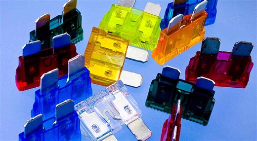 Auto fuses - a guide to not letting your 4X4 burn to the ground