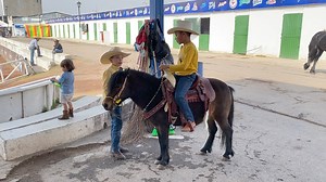 Entrevistas del niño astro del caballo, puedes ver esto y mas en las aventuras del niño astro del caballo por Sociedad Ecuestre #niñoastrodeloscaballos #ranchoellider | Rancho El Líder