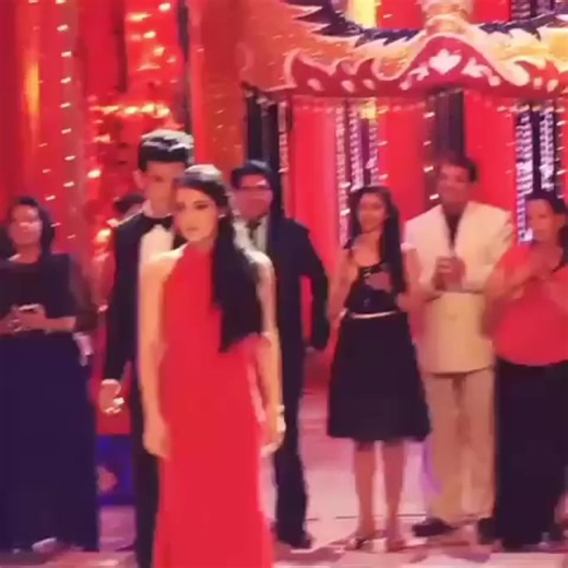 Arjun Bijlani's Dance Performance with Radhika