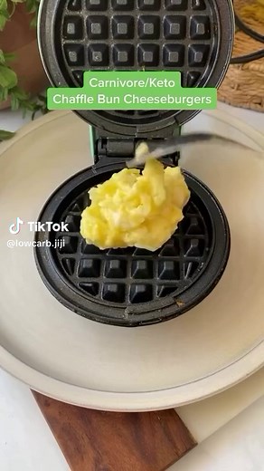 Keto/carnivore Chaffle Bun Cheeseburger Made by @itscourtneyluna ✨RECIPE✨ 1 egg 1/2 cup mozzarella Mix together and cook for a few minutes in your mini waffle maker. Makes 2 mini waffle buns . Discover a world of delicious and wholesome meals in my new cookbook! 📚🍽️ Dive into 500 keto recipes and an 8-week meal plan, perfect for both seasoned keto enthusiasts and newcomers. 🥑🍲 Click the link in my bio @lowcarb.jiji to get your copy now and make every meal a celebration of wellness! . Follow 