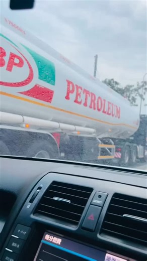 The strongest and most reliable fuel tankers are available only at Superdoll! Visit Superdoll today and experience unmatched quality and service! #superdollwecare #superdoll #trailerparts #fueltankers #aluminiumfueltankers | Superdoll