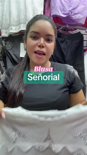 Blusa Señorial: Elegancia y Coquetería para el Cierre de Año