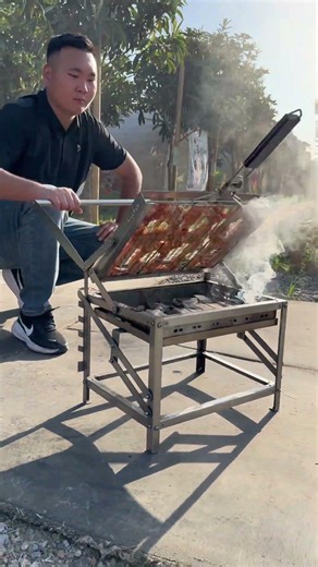 Outdoor stainless steel rotating barbecue grill with easy-to-rotate design #bbq #flipgrill