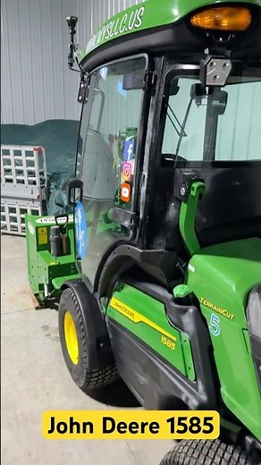 John Deere 1585 TerrainCut + Pronovost Snowblower