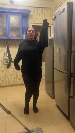 Funny dance 💃 #funnyvideo #dance #homedance