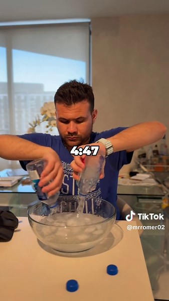 Neuro gum gives me that boost to keep going after work. Also dumping my face in cold water works surprisingly well. #content #neurogum #ninetofive #menshealth #supplementsthatwork #tiktokshopjumpstartsale❤️‍