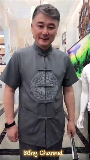 Mua bộ quần áo trung niên cổ tàu cao cấp cho bố mẹ,ông bà nội ngoại ,món quà thực sự ý nghĩa. #bongchannel #aocotau #aocotaunam #aocotaushanghai #viral #fyp#omg #aochobo