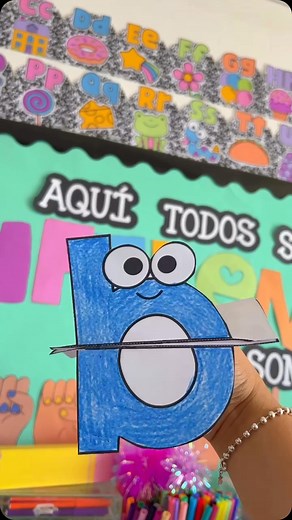 Títeres del abecedario ✨💖 una divertida actividad para romper el hielo. El archivo incluye títeres con dibujos adentro de cada letra para colorear y escribir el nombre y títeres con lista para escribir palabras que inicien con esa letra lo que te permite hacer el ajuste según el nivel de cada alumno 😉🫰🏻✨ | Minders - Psic. Maria Jose Duron