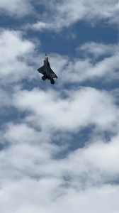 F-22 Raptor MIN RADIUS TURN! 🔥✈️ #f22raptor #airshowvideos #airshow #aviation #snf #flysnf #aviationphotography #aviationlovers #airplanereels #airplane #facebookreels #fypchallenge #fyp #facebookviral #facebook #fbreels #reels #fblifestyle #f22 #f22raptor #f22raptordemoteam | Airshow.Videos