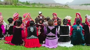 Manas is a legendary hero in the folklore of Kirgiz ethnic group, while Manaschi refers to folk singers who perform the Manas epic. The "Manas" epic was listed among the first batch of national-level intangible cultural heritages as well as the UNESCO's Representative List of the Intangible Cultural Heritage of Humanity. The epic embodies the spirit of unity, perseverance and progress. #cultureofchina #Manas #Xinjiang #chinatravel #history #culture #ancient #UNESCO #culturalheritage | wowourheri