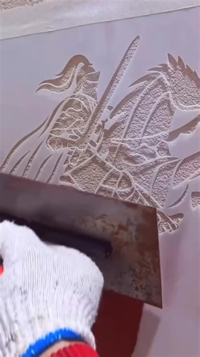 Turquoise67.fr on Instagram: "Comment créer un motif décoratif sur un mur extérieur en crépi ?#crépiextérieur #murdecoratif #façade #motifdecoratif #enduit astuce France 🥨🇫🇷"