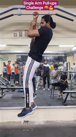 Single Arm Pull-ups Challenge 🤬💪 #fit_zaman #viral #motivation #hardworkworks #viral
