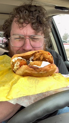 Whataburger Buffalo Ranch Chicken Strip Sandwich Review