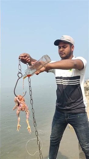 “Using chicken as bait to catch tuna in the river—an unusual fishing experiment you must see!”#hook