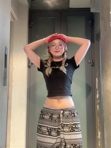 Shake It: Fun TikTok Dance Routine