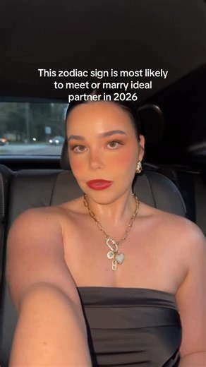 Saturn is Capricorn’s ruling planet and in 2026, Saturn energy becomes supportive instead of restrictive. 2026 supports: •Moving in together •Engagements •Marriage •Building a home or shared life Especially strong for: Capricorn Sun, Moon, Rising, Venus Capricorn placements in the 7th or 4th house Wearing Moonstone in 2026 Puts You in Receiving Mode Moonstone softens control energy and activates flow. You stop chasing opportunities, love, money, and attention come to you. Perfect for manifesting