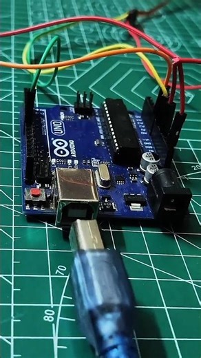 "Arduino se Game Hack 😱 Auto Jump Gaming Trick!"#arduino #shorts #shortsfeed #diyproject