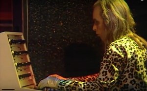 Watch Roxy Music Play Live with Brian Eno in Early Groundbreaking Performances (1972)