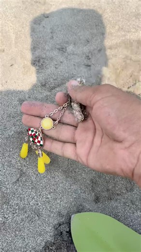 Beach cleanup got into something I shocked with 😱😱