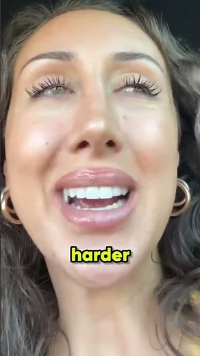 The Secret to Blowing Giant Gum Bubbles (It’s Not What You Think) 💨🍬