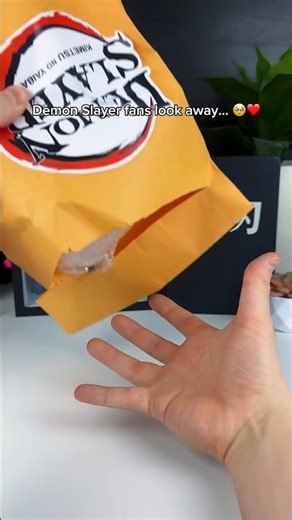 Demon Slayer fans can’t see this 😭