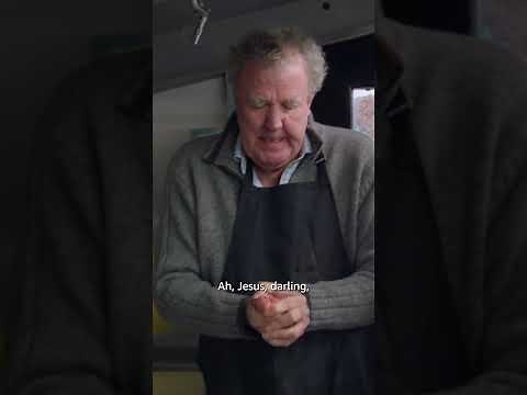 Clarkson’s Special Thumb-Flavoured Crisps 😬 #ClarksonsFarm