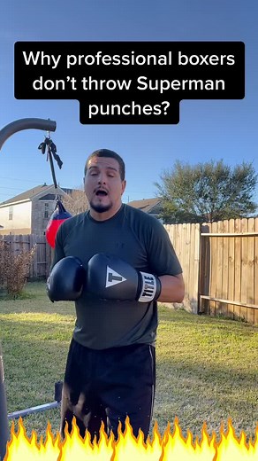 #questionoftheday #supermanpunch👊 #fighter #sports #ufc #workouts #boxingmatch🔥 #boxing🥊 #boxeo #punchhard #fitnesstips #vibing #peleas #usaboxing