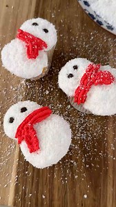 Cute Snowman Cupcakes ☃️ | Genius Craft